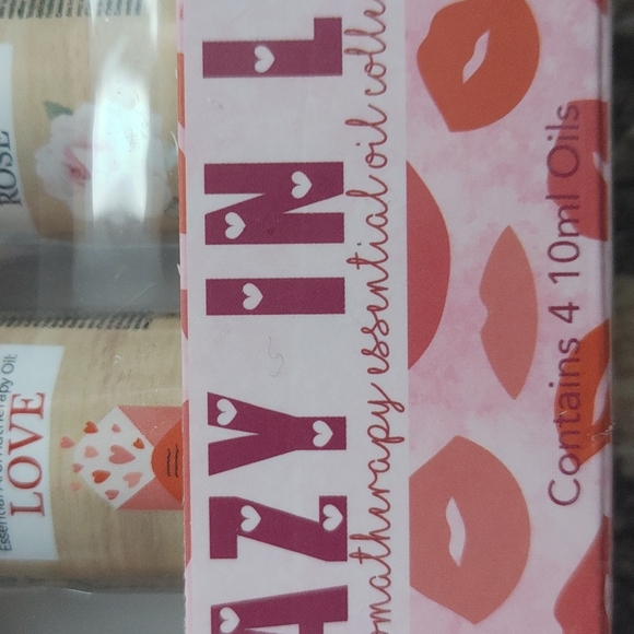 Lefleuria Pure and Natural Essential Oils Crazy in Love Aromatherapy Coll - Picture 5 of 13